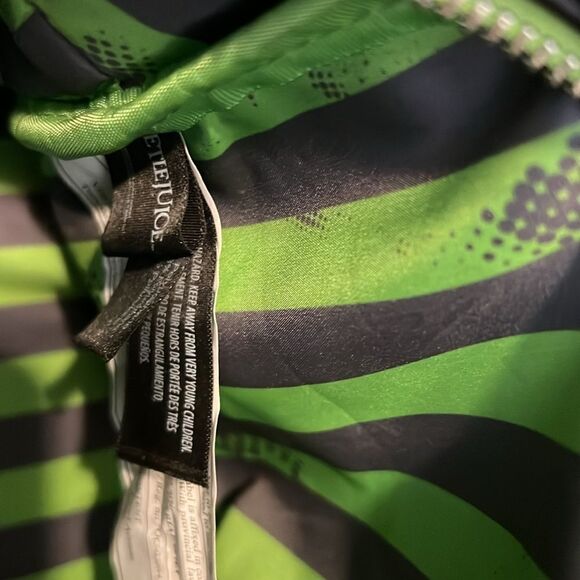Loungefly Black and White Striped Beetlejuice Beetlejuice Backpack EUC main image 13